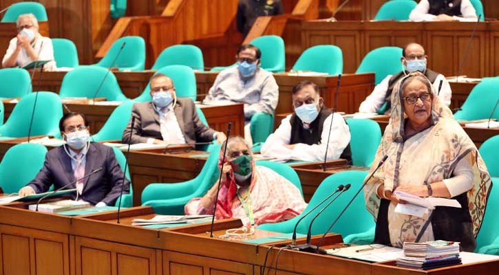 প্রধানমন্ত্রী শেখ হাসিনা একাদশ জাতীয় সংসদের দ্বাদশ অধিবেশনের প্রথম দিনে বক্তৃতা করেন।